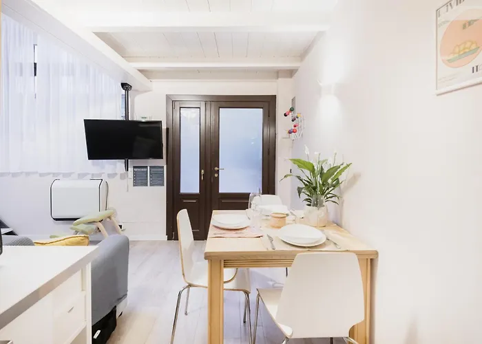 Easylife - - Corso Xxii Marzo 39pt - Duomo Mediolan
